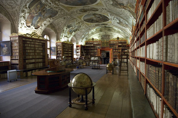 布拉格斯特拉霍夫图书馆