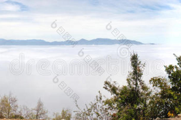 安第斯山脉坎帕纳智利云雾