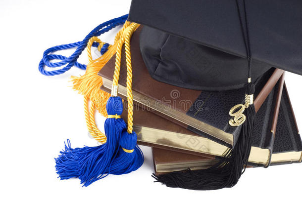 毕业帽书籍和绳索