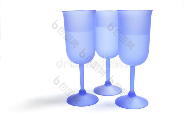 蓝色酒杯