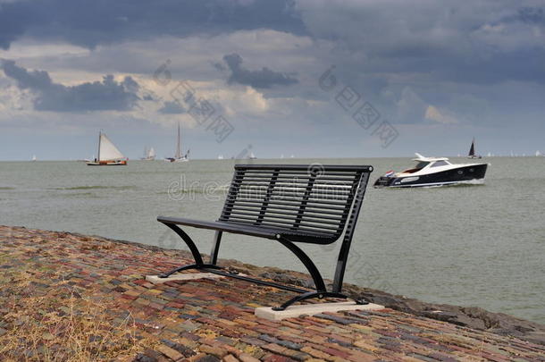 荷兰的长凳和小船