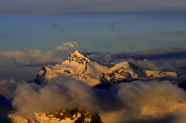 日升过什塔夫勒峰