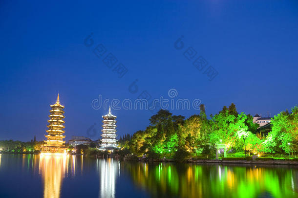中国桂林日月宝塔