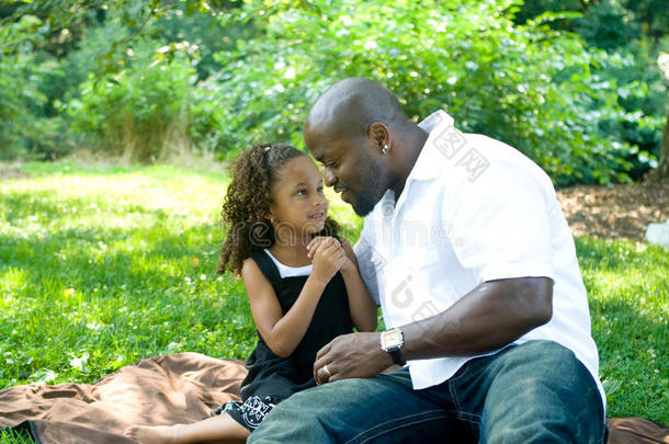 父亲和他的混血女儿