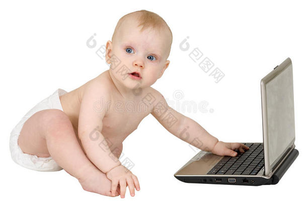 小可爱的孩子，白色的笔记本电脑