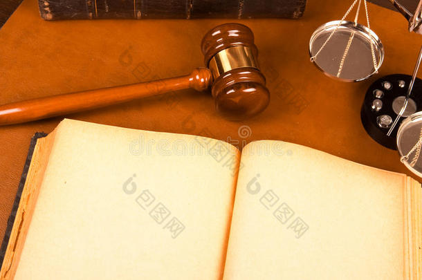 空白旧书与法律制度