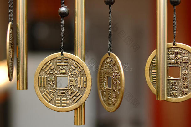 有象形文字的中国古铜钟。