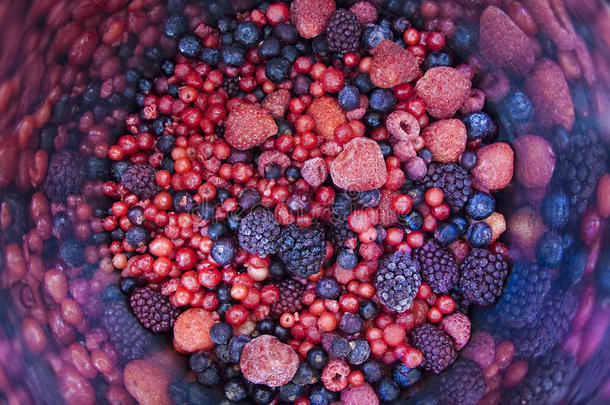 一碗冰凉的浆果