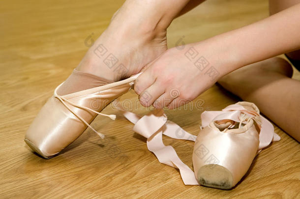 芭蕾尖头鞋