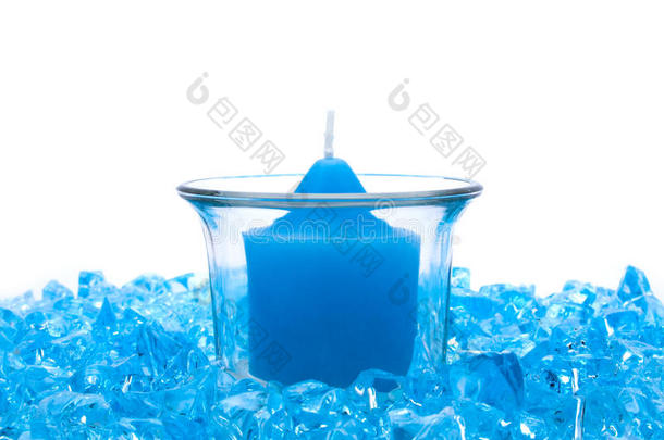 蓝色水晶和蜡烛