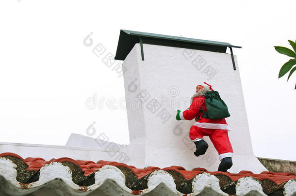 圣诞老人爬烟囱