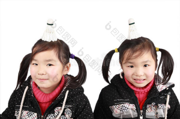 亚洲双胞胎女孩
