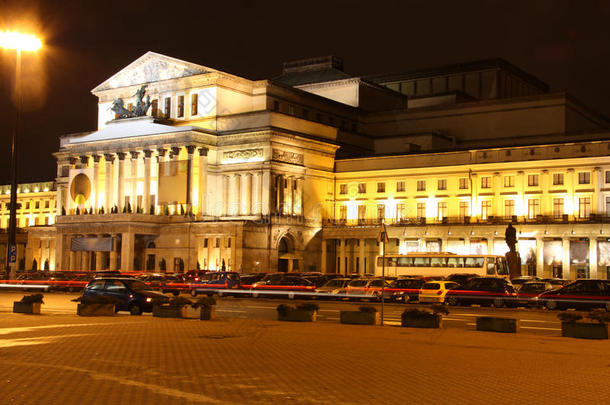 伟大的剧院和波兰国家歌剧院
