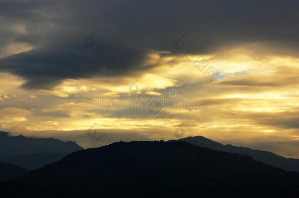 喜马拉雅山的天空和云层景观