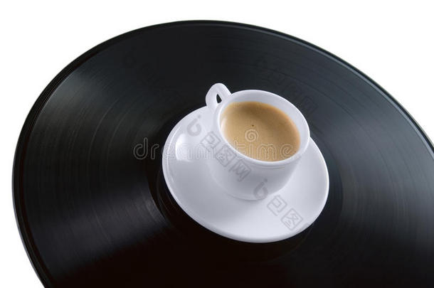 黑胶唱片上的咖啡杯