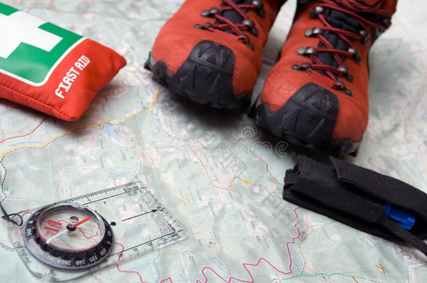地图上的<strong>登山鞋</strong>和装备
