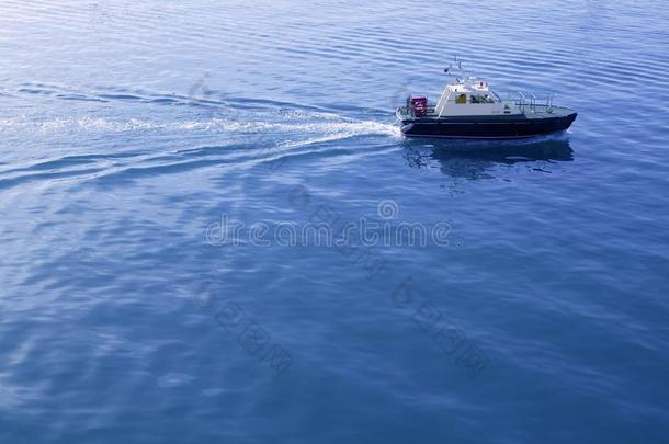 蓝色地中海，带领航船