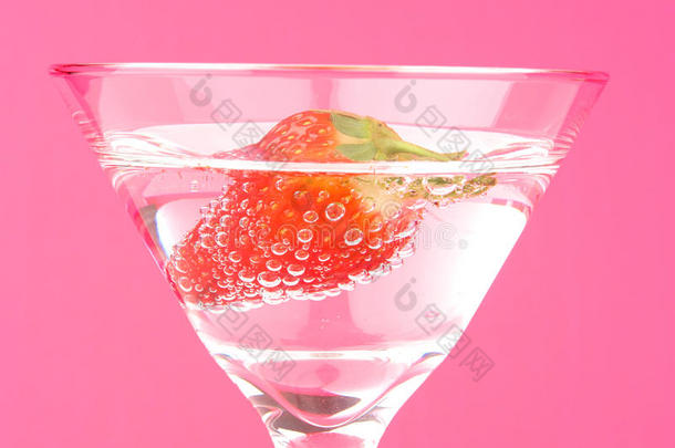 草莓马提尼杯