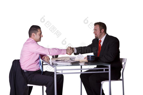 两个商人握手