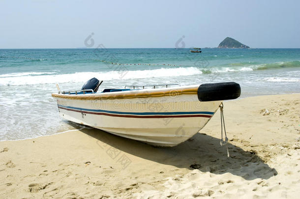 海滩上的小船
