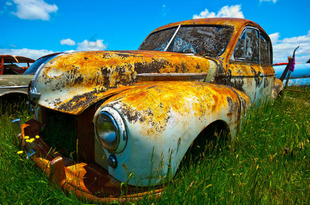 生锈的旧汽车