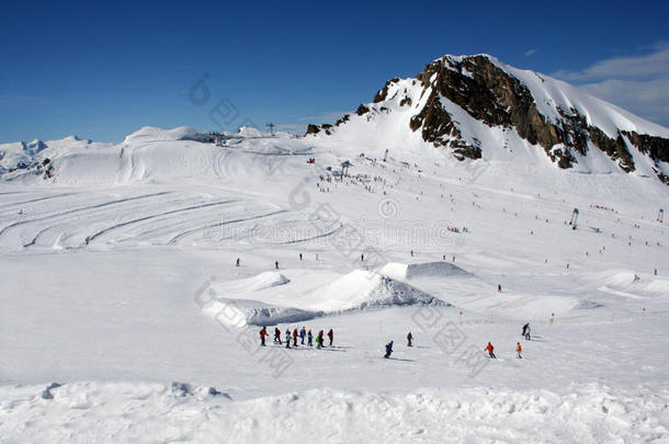 高山滑雪景观