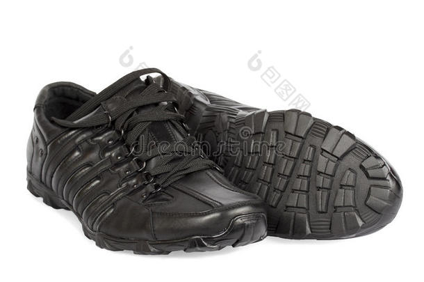 黑色跑鞋