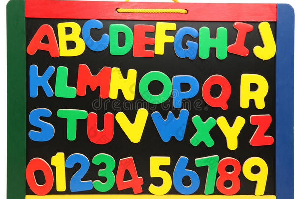彩色木制字母和数字