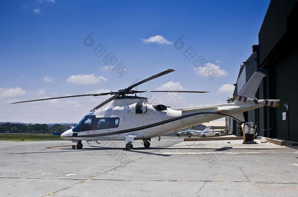 阿古斯塔a109直升机