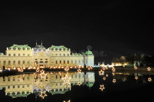 夜间维也纳贝尔维德宫
