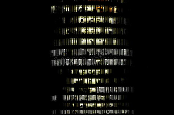夜间办公大楼