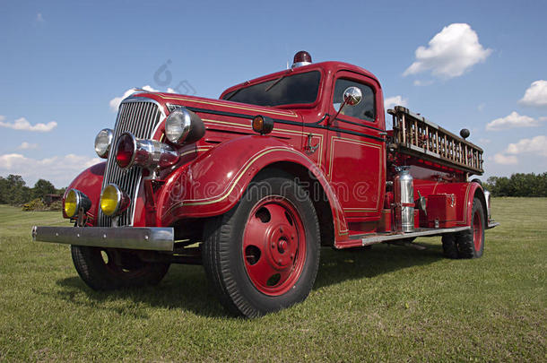 老式经典消防车消防泵