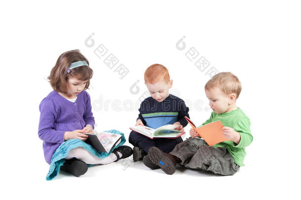 儿童单独阅读儿童书籍