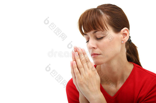 一个向上帝祈祷的女人
