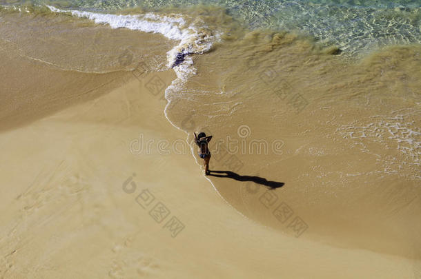 海滩上的女人