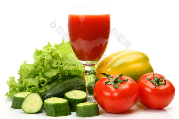 新鲜蔬菜和果汁