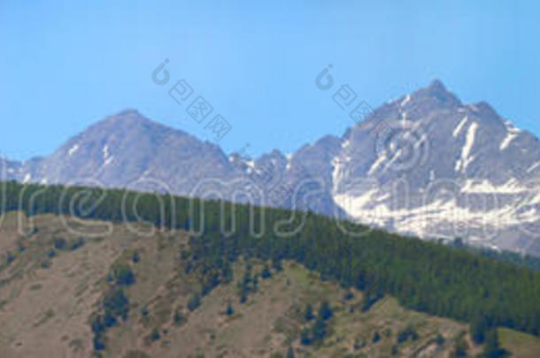 阿尔泰山脉全景图