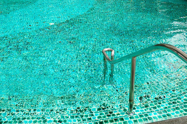 大众酒店的游泳池