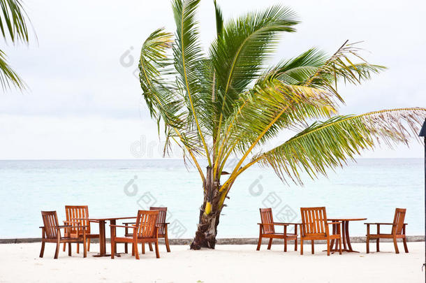 马尔代夫海滨度假酒店的餐桌