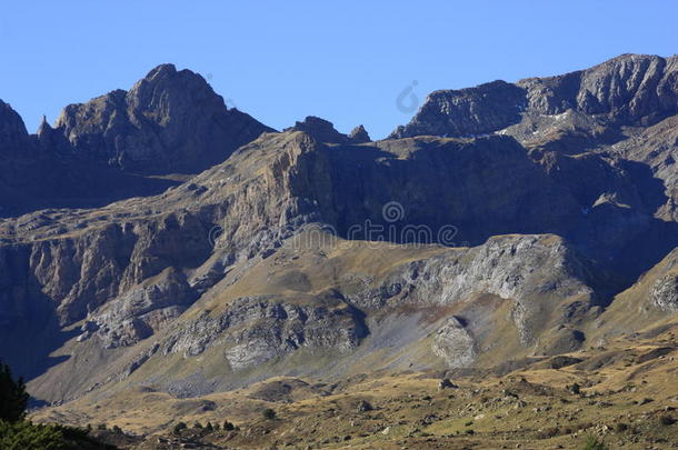 帕塔库亚，比利牛斯山脉特纳山谷的山脉