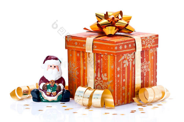 包装礼品和圣诞老人形象