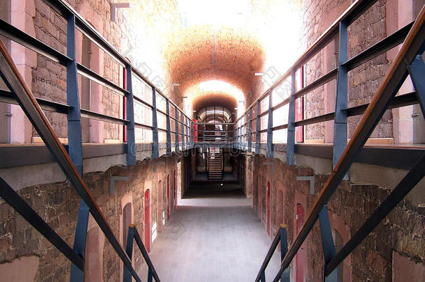 监狱楼梯