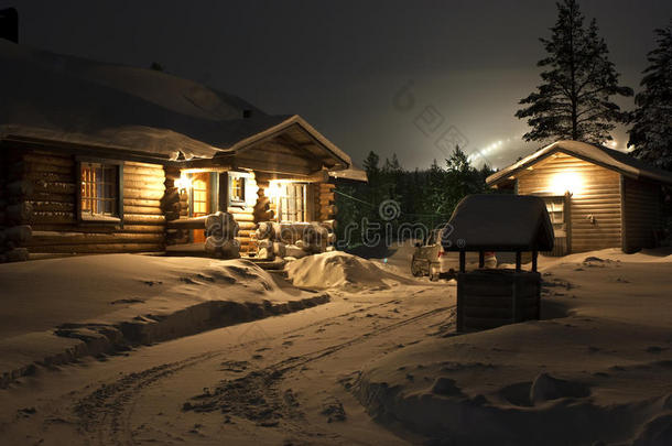 森林里的雪屋