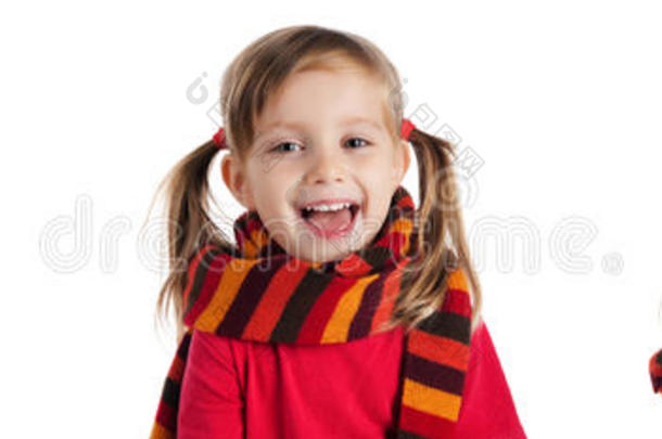 戴条纹围巾的小女孩照片