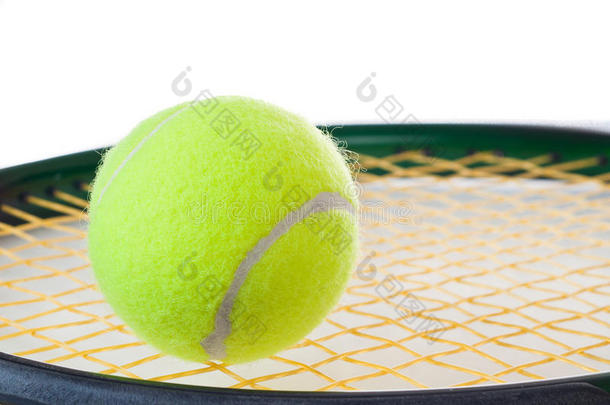 网球拍上的一个网球