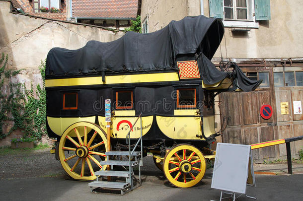 法国里克韦尔市的古代驿站马车