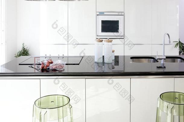 现代白色厨房洁净室内设计