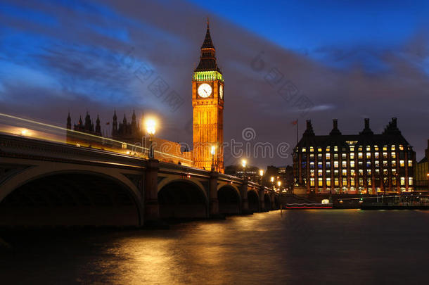 晚上的大本钟，威斯敏斯特，伦敦