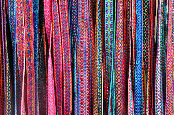 厄瓜多尔色彩斑斓的发带