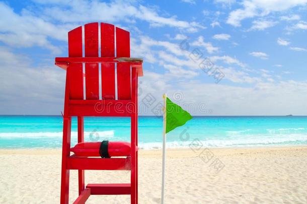 热带加勒比海海湾观察红色座位